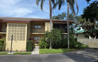 2 Bedroom 2 Bath Ground Floor Condo Centrally Located
