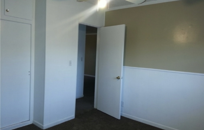 634 W COLDEN AVE
