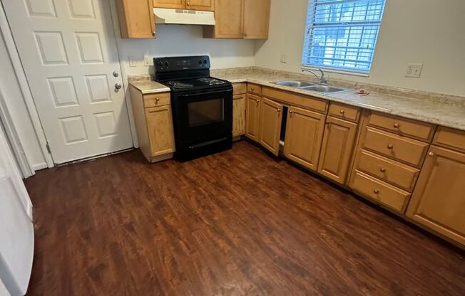 Charming 2-Bedroom, 1.5-Bathroom Townhouse for Rent in Gainesville