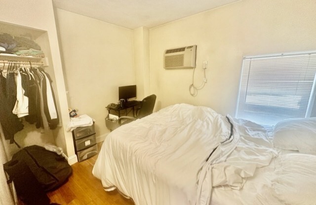 20 Bartlett Pl.