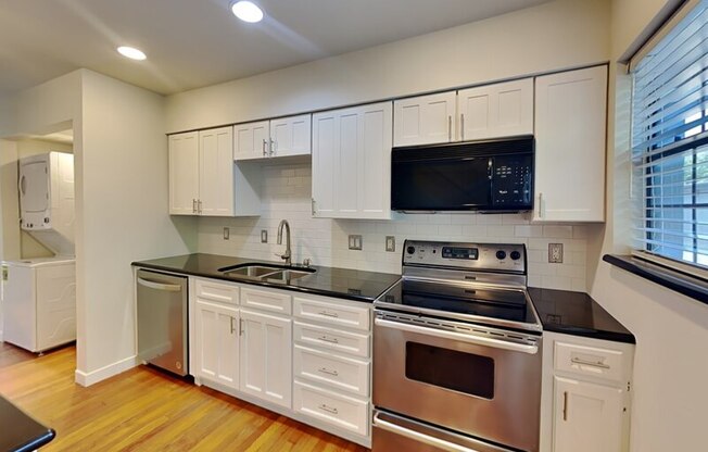 4402 BUENA VISTA ST