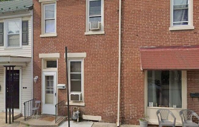 2 Bedroom - 1 Bath Apartment - Carlisle PA