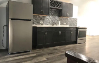 5849 W MIDWAY PARK AVE