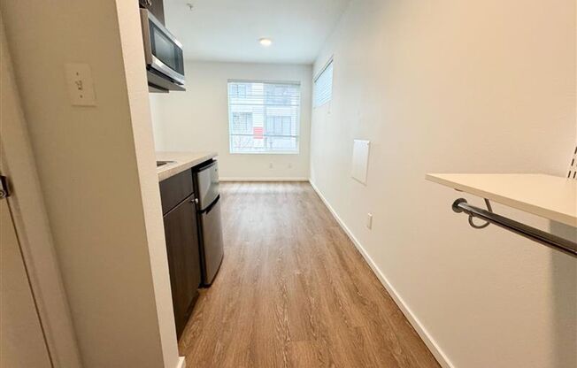 Studio, 1 bath, 186 sqft, $1,425, Unit 218