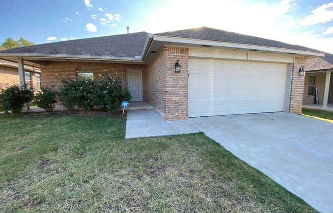 Great 3 Bed 2 Bath Home in CARL ALBERT SCHOOL DISTRICT!!