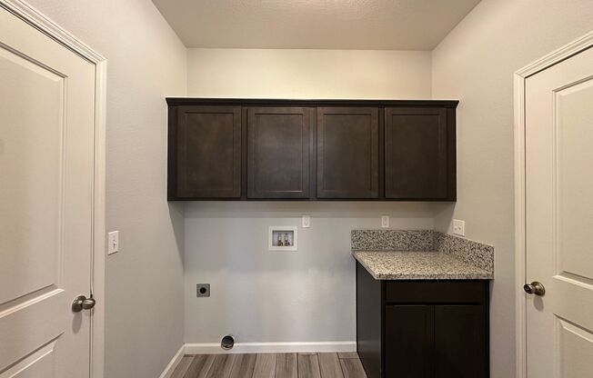 2 beds, 2 baths, $1,895