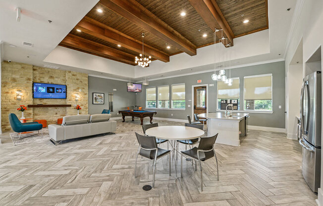 Champions Gate Apartments in San Antonio Lounge