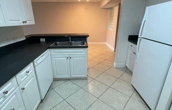 2 Bedroom Condo in Pembroke Pines