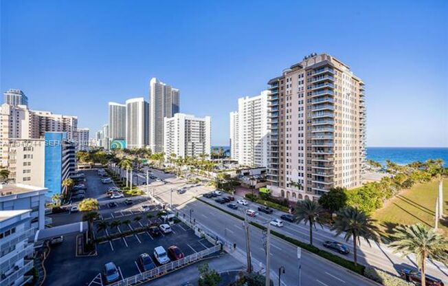 2 beds, 2 baths, $3,500, Unit # 714