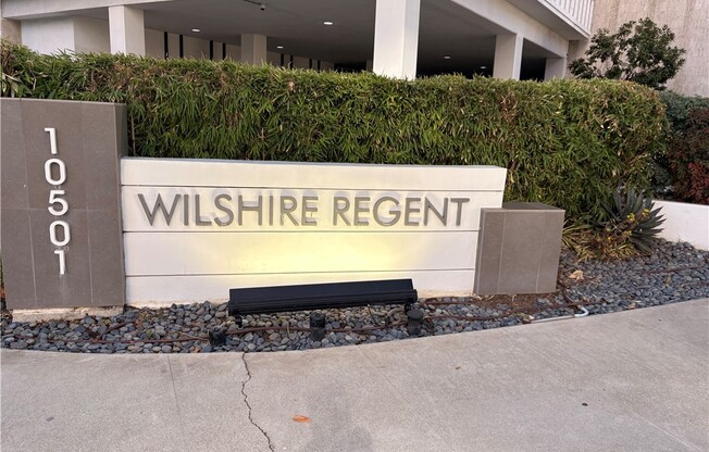 1 bed, 1.5 baths, 883 sqft, $4,200, Unit 1409