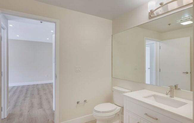 2 beds, 1 bath, 760 sqft, $2,698, Unit 604