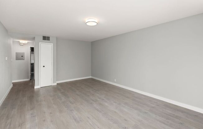 230 12th Avenue (389r)*