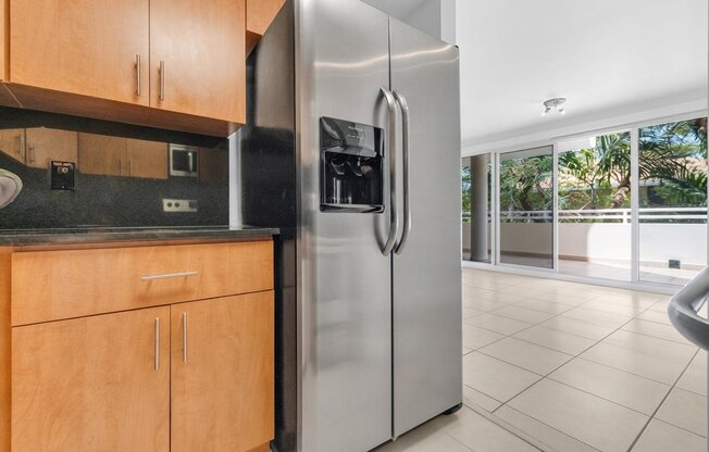 2100 BRICKELL AVE