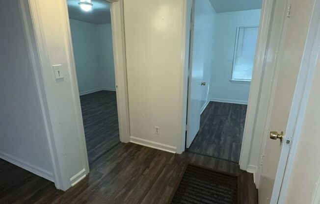 3 beds, 1 bath, $975