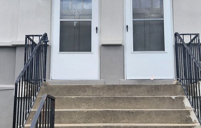 2 bedroom Townhouse with unfinished basement