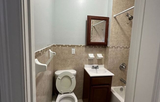 Studio, 1 bath, $1,400, Unit 12