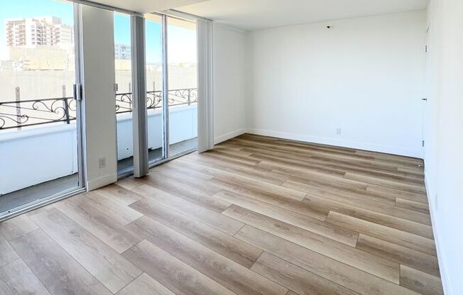 1 bed, 1.5 baths, 1,373 sqft, $4,595, Unit 709