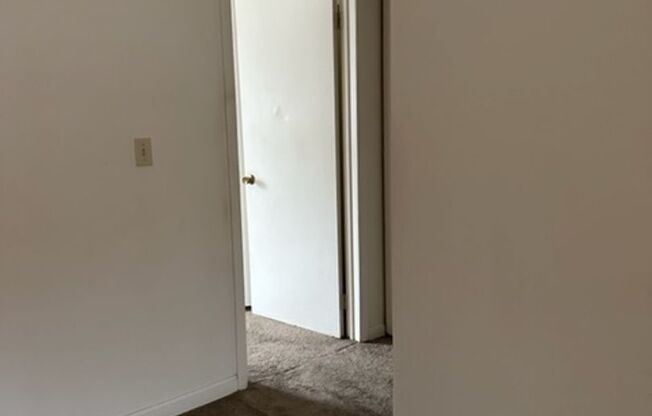 1 bed, 1 bath, 500 sqft, $750, Unit Unit 19