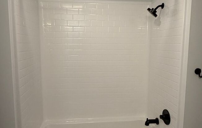 2 beds, 2 baths, 816 sqft, $4,210, Unit 409