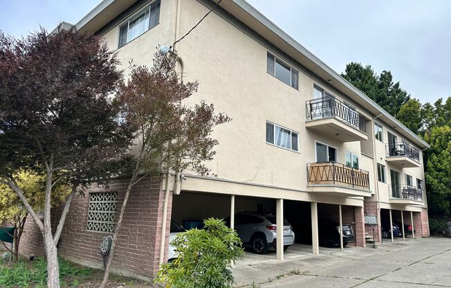 Ground floor unit newly remodeled near BART and Trader Joes