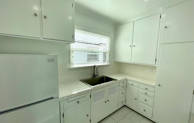 1 bed, 1 bath, $2,195, Unit 10382