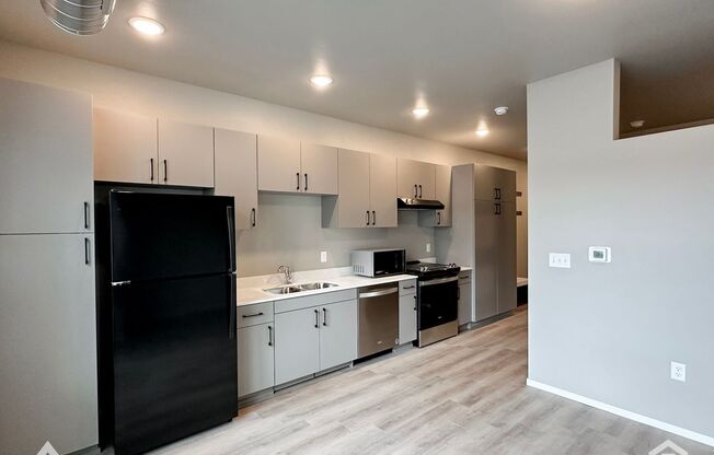 Studio, 1 bath, 558 sqft, $925, Unit 5521-5214