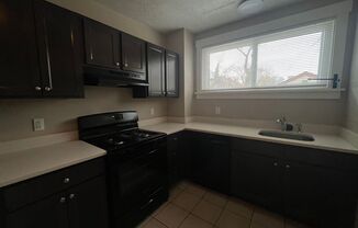 2 beds, 1 bath, $1,350, Unit 600 2nd Floor