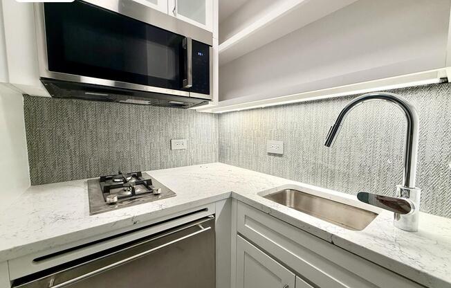 Studio, 1 bath, $2,800, Unit 1C