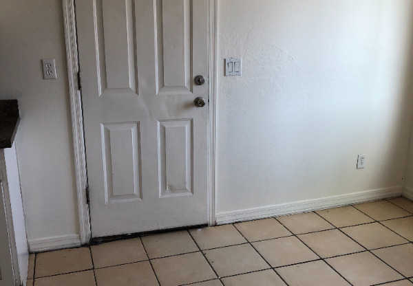 10202 N 9 AVE