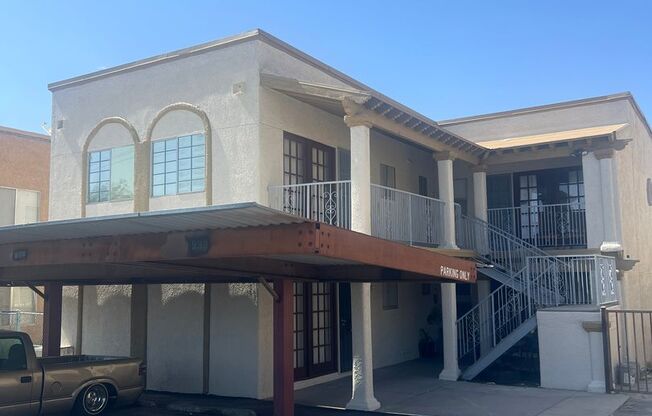 FULLY REMODELED 1 BED. APT. / AVAILABLE FOR SELF VIEWING!