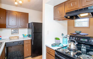 kitchen at Arbors of Eastland apartments