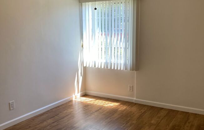 601 W. Foothill Blvd