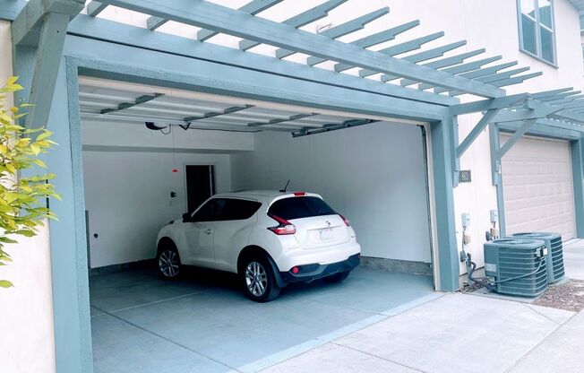 3 Bed x 2 Bath Townhome -2 car garage -  1320 FT2 - Yard Space & More