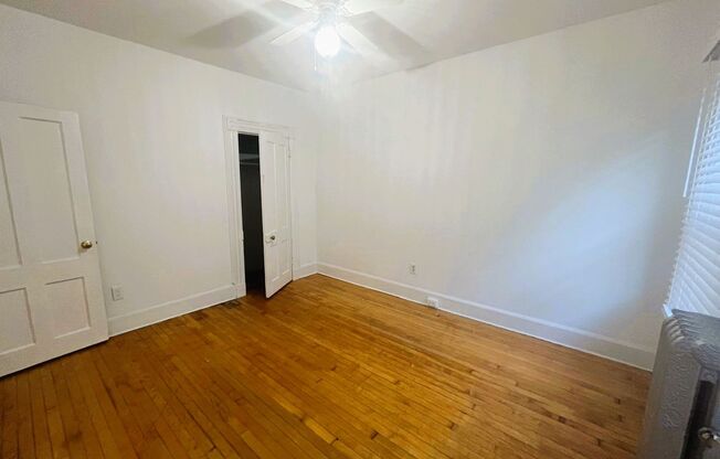 2 beds, 1 bath, $2,950, Unit 2