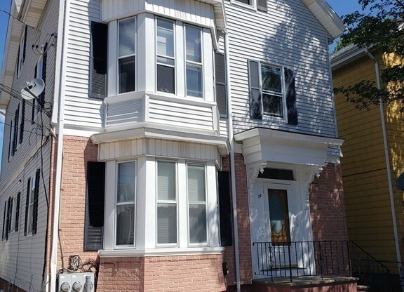 28 E TRANSIT ST