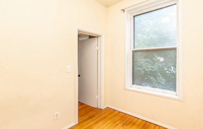 2 beds, 1 bath, 680 sqft, $2,500, Unit 1825-2