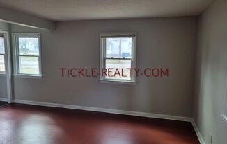 2 beds, 1 bath, $895, Unit 4281 #3 Lake Ave