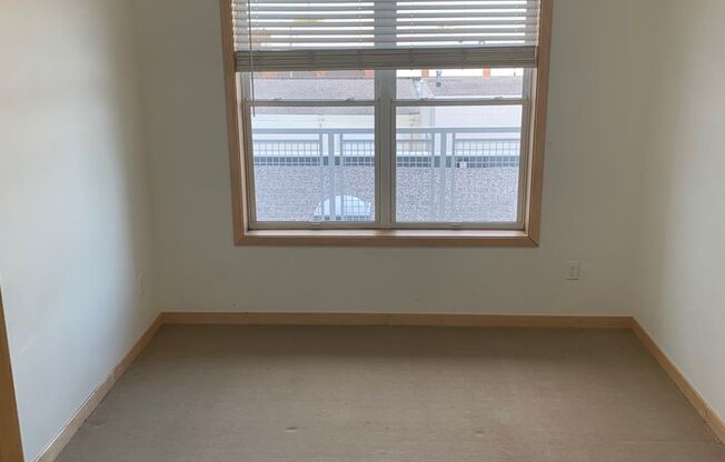 2 beds, 2 baths, 1,000 sqft, $1,395, Unit 315