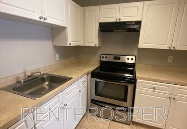 1 bed, 1 bath, 759 sqft, $1,075