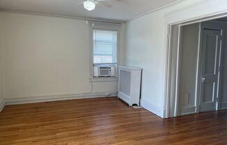 Studio, 1 bath, 625 sqft, $850, Unit 2014CHE-D