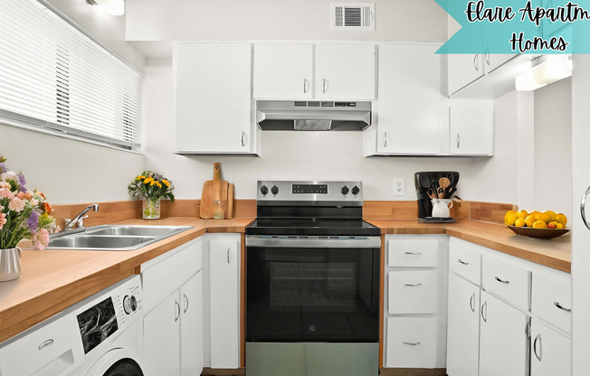 2 beds, 1 bath, 884 sqft, $1,420, Unit J113