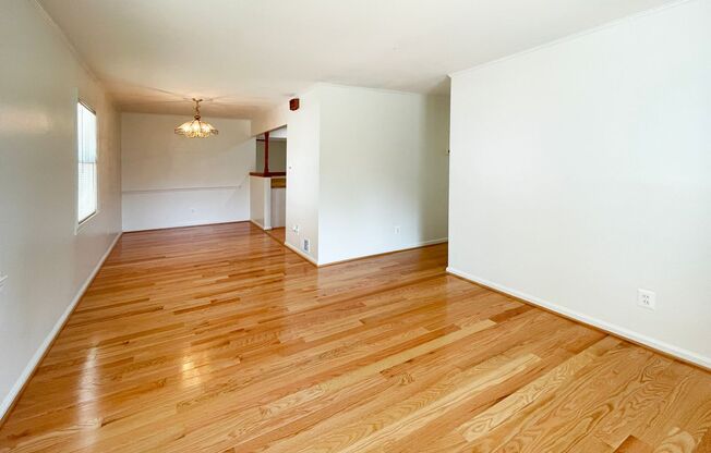 4br/2ba in Falls Church