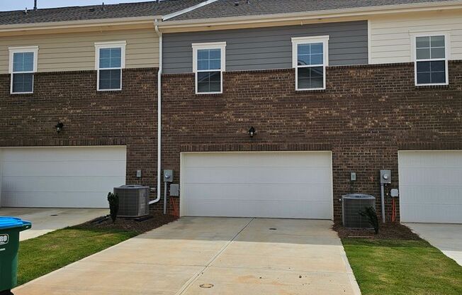 Like New Townhome in Mint Hill