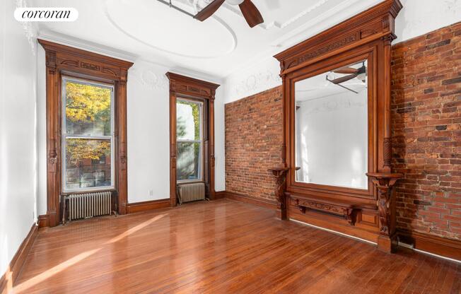 3 beds, 2 baths, $5,350, Unit UNIT1