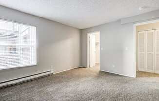 Duet Apartments in Lynnwood, Washington Bedroom with Walk-In Closet