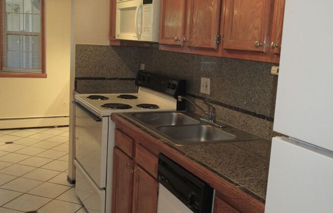 1 bed, 1 bath, $1,545, Unit 640-204