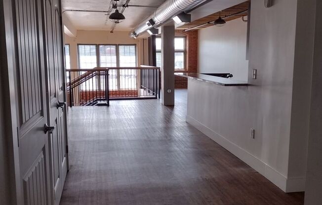 Studio, 1 bath, 1,406 sqft, $2,130, Unit 102