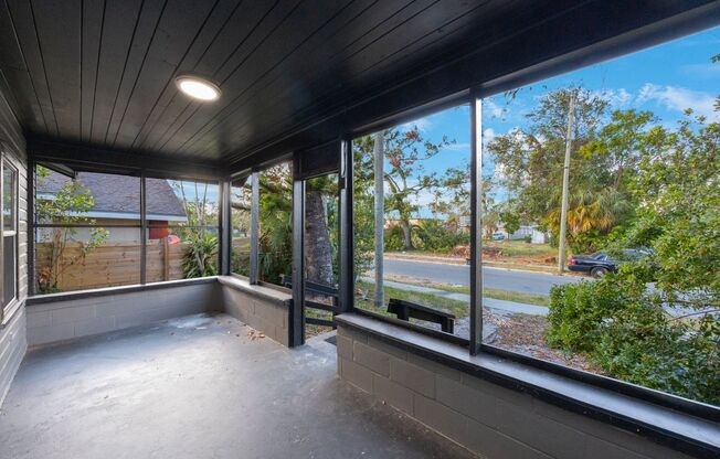 REDUCED $25 App Fee 3bdrm/1bath home with large yard ** Section 8 OK *** $1795.00