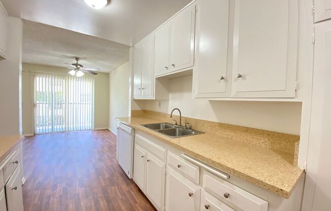 1 bed, 1 bath, 904 sqft, $2,095, Unit 214