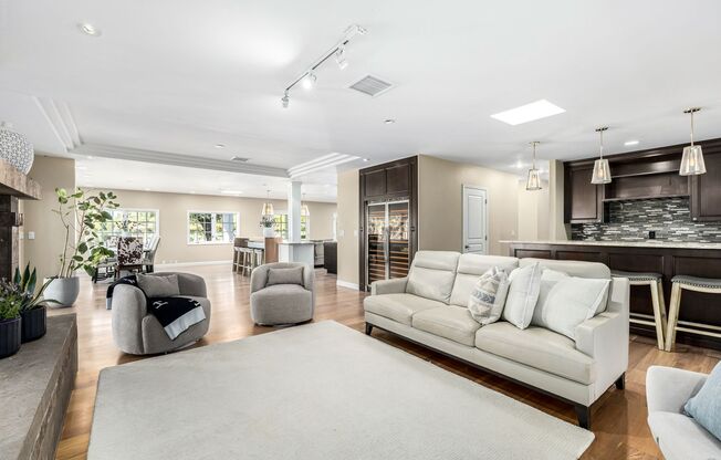 Rates Vary: $10,995 - $19,495